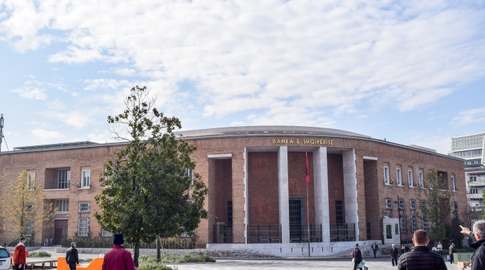 BSH flet per renien e euros: Forcimi i lekut i papritur, kursi do stabilizohet shume shpejt